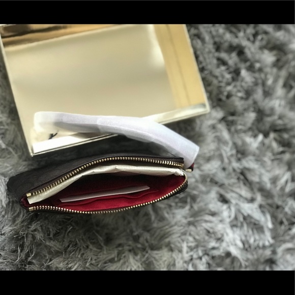 Boxed Corner Zip Wristlet In Signature Canvas - Picture 3 of 3